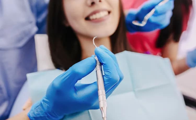 Co ile chodzić do dentysty, aby uniknąć problemów ze zdrowiem jamy ustnej?