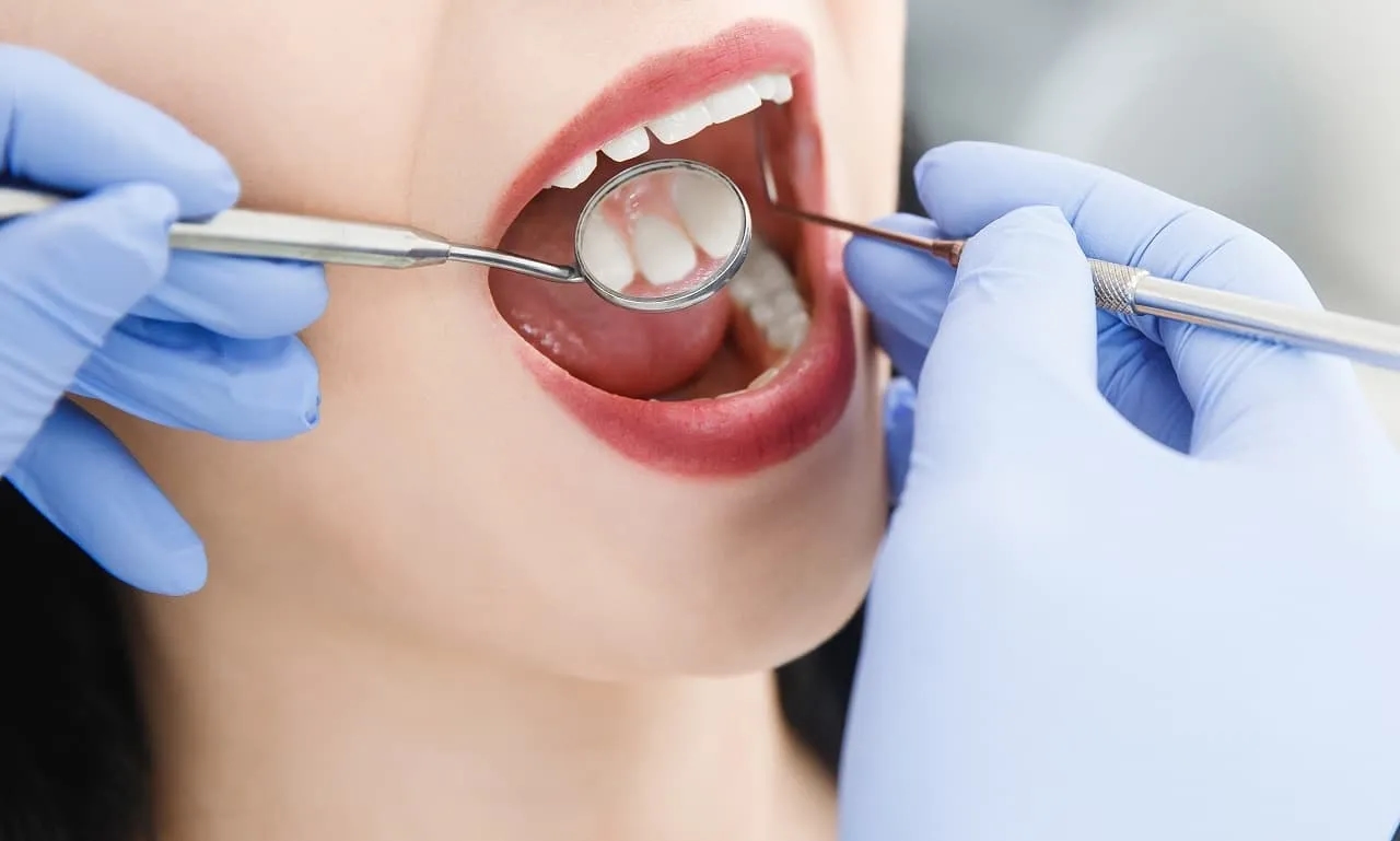 Gdzie do dentysty na NFZ? Znajdź najlepsze oferty w swojej okolicy