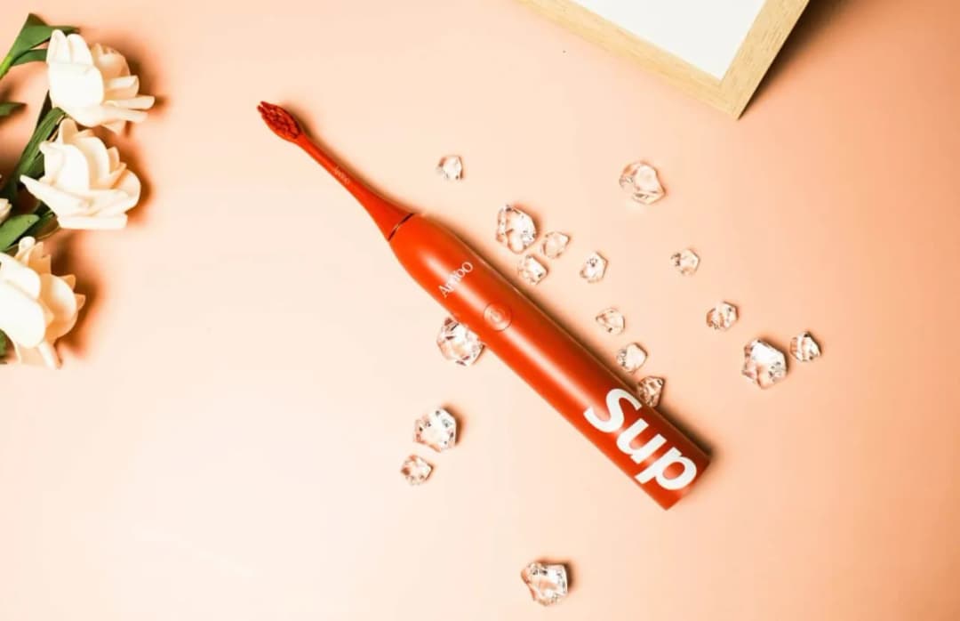 Szczoteczka soniczna czy elektryczna - która jest lepsza dla Ciebie?